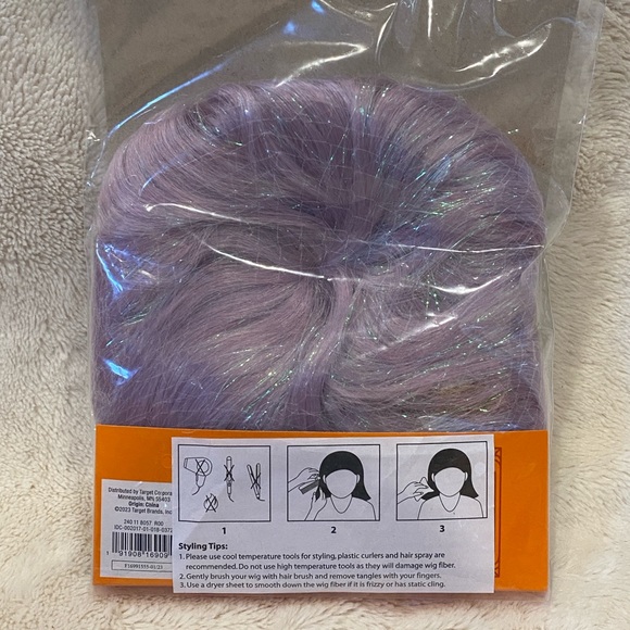 Hyde and Eek! Boutique Adult Shimmer Bob Wig Light Purple Lavender OSFM NWT - Picture 4 of 5